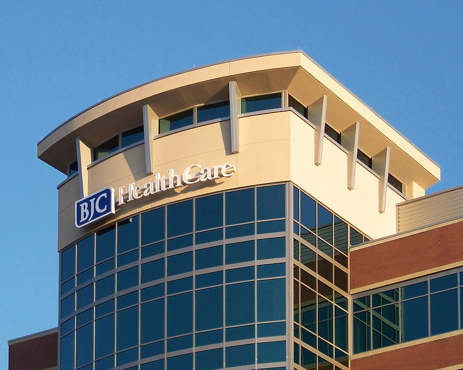 Meridian Tower by Ryan Hildebrand