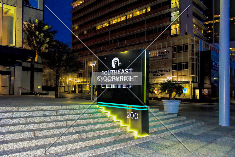 Southeast Financial Center by Jorge Molina