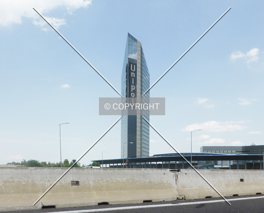 Torre Unipol by Nephilim