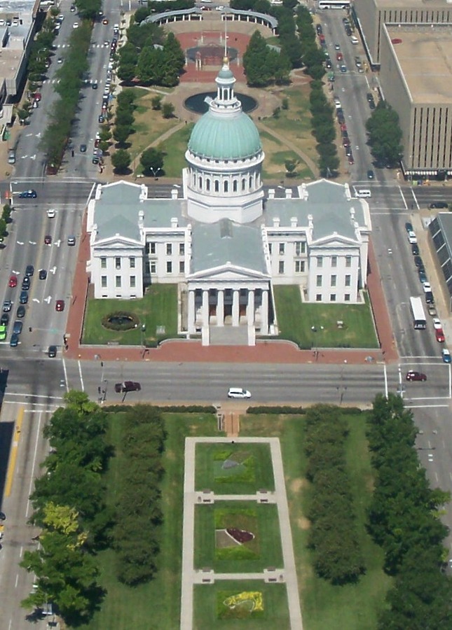 Old Courthouse by Ryan Hildebrand