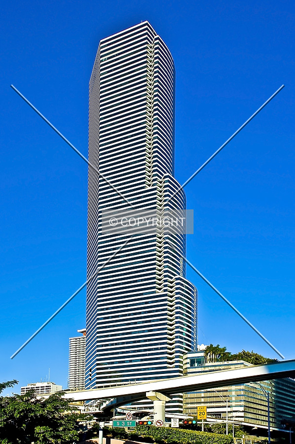 Miami Tower by Jorge Molina