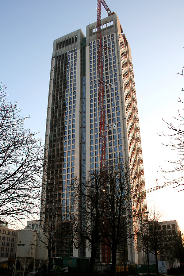 OpernTurm by Daniel Kieckhefer