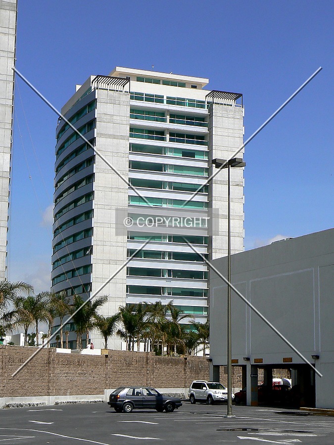 Residencial Palmas Torre 1 by Luis Ibáñez