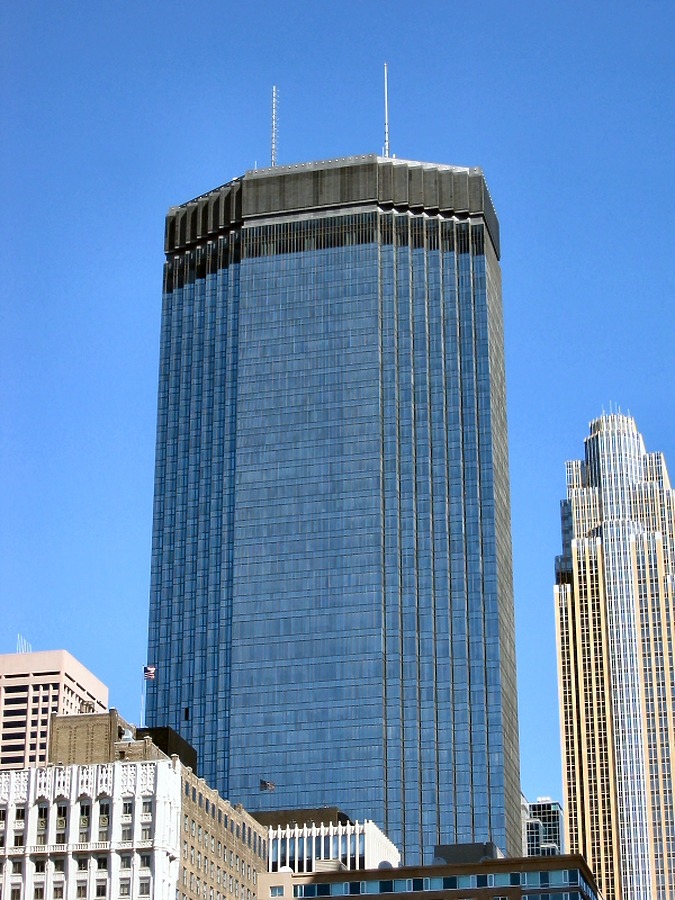 IDS Tower by James Peacock