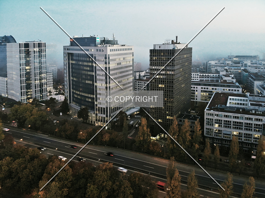 Theodor-Heuss-Allee 110 by Nephilim