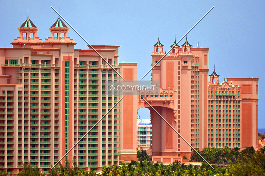 Atlantis Royal Tower East by Jorge Molina