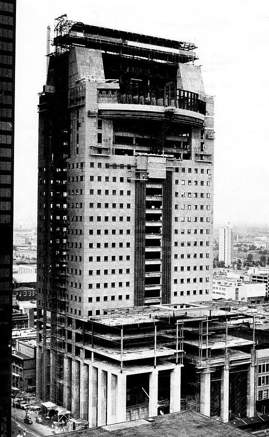 Humana Building by Michael Hayman