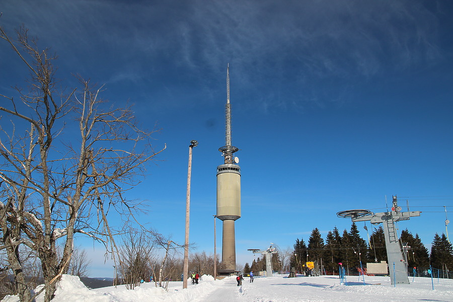 Tryvannstårnet by Kjetil Balog