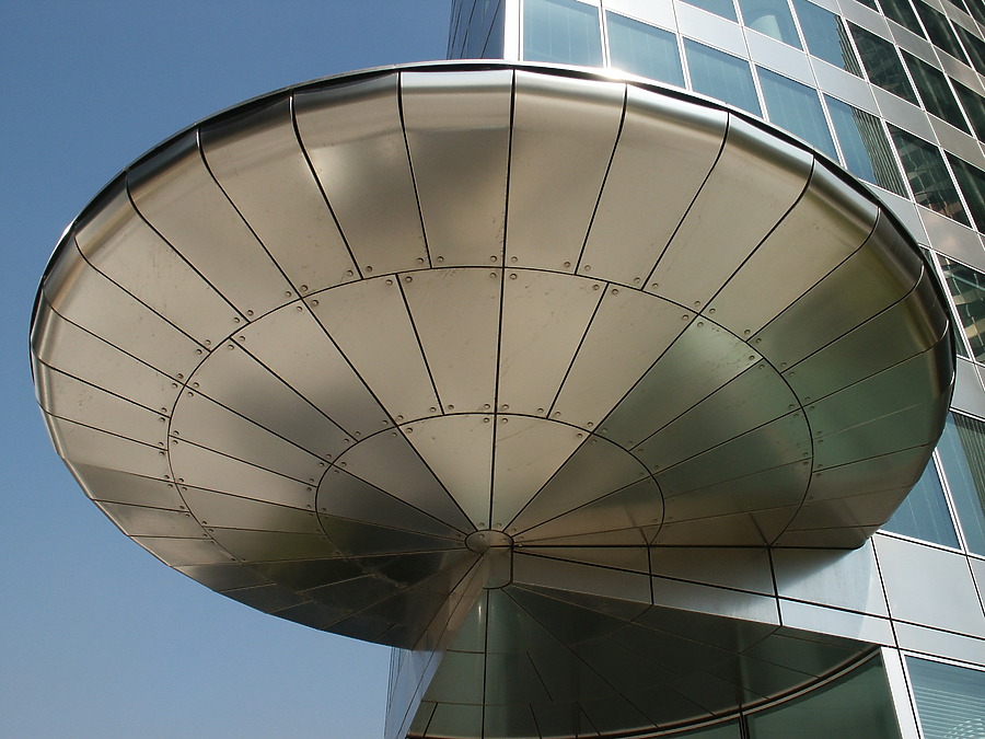 Tour EDF by Daniel Kieckhefer