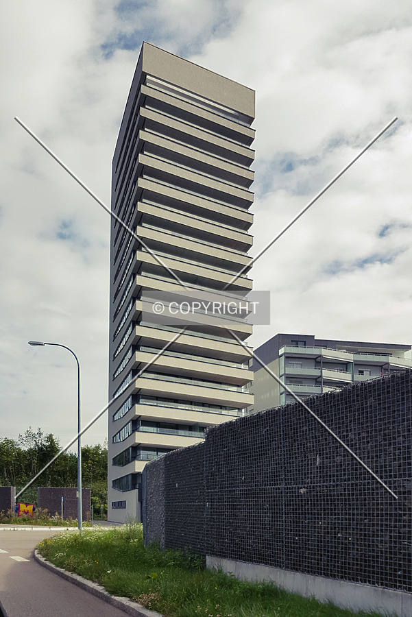 Wohnhochhaus Leibnizweg 7 by Nephilim