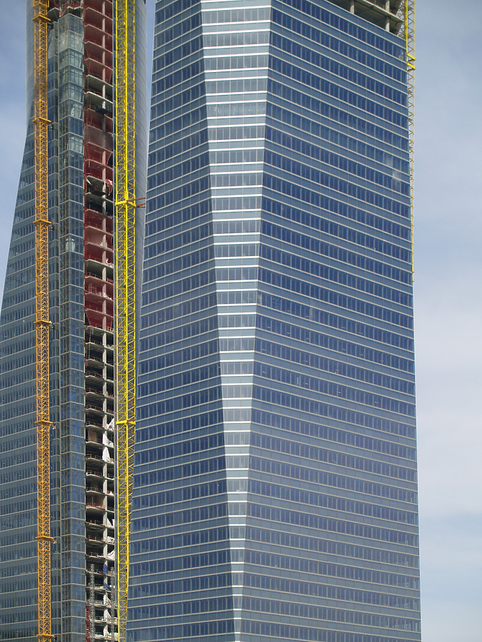 Torre de Cristal by Cesar Serrano