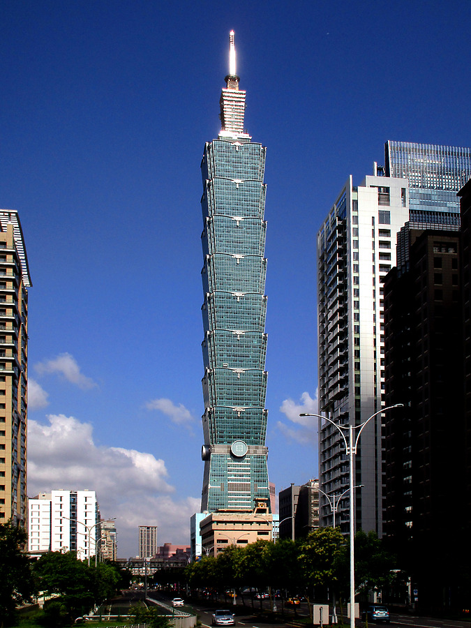 Taipei 101 by Daniel Kieckhefer