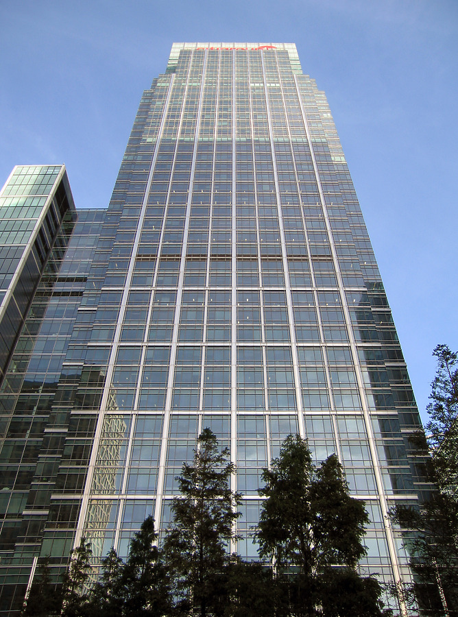 25 Canada Square by Wilson Ling