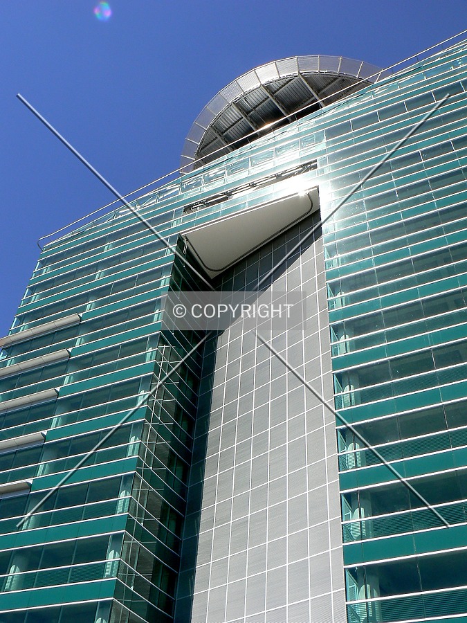 Corporativo Triángulo las Ánimas by Luis Ibáñez