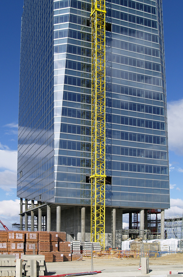 Torre de Cristal by Cesar Serrano