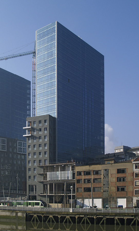 Isozaki Atea I by Cesar Serrano