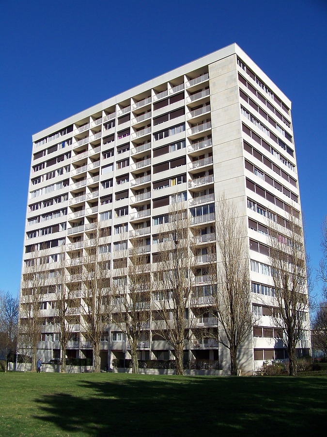 Résidence Montaigne J by Florian Barbier