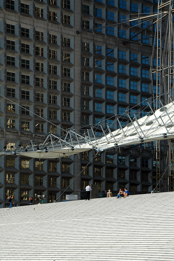 La Grande Arche by John Bek