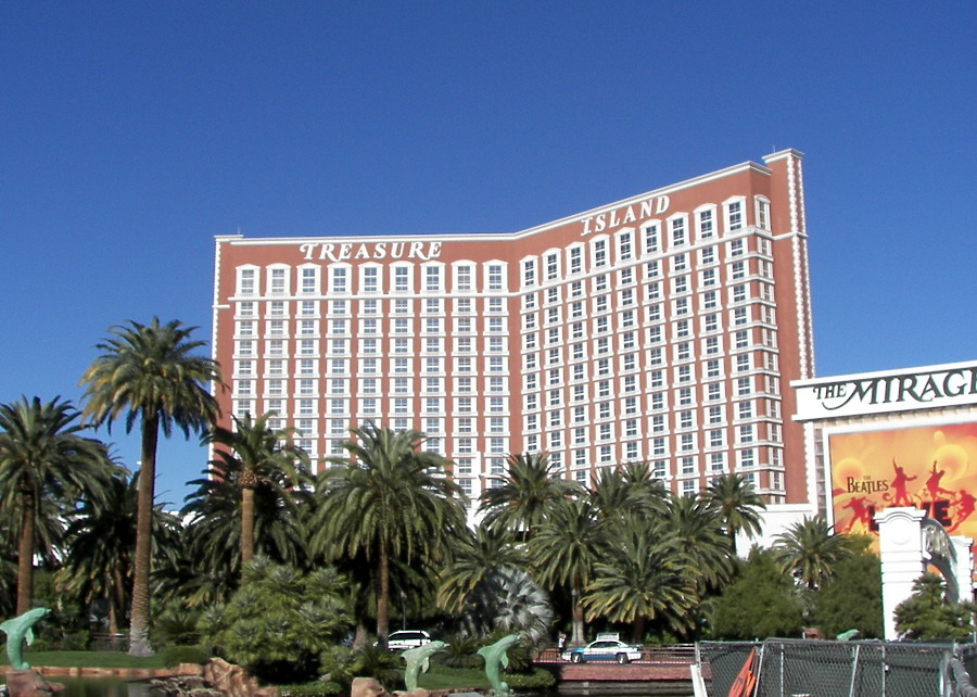Treasure Island Hotel & Casino by Rodney Gunn