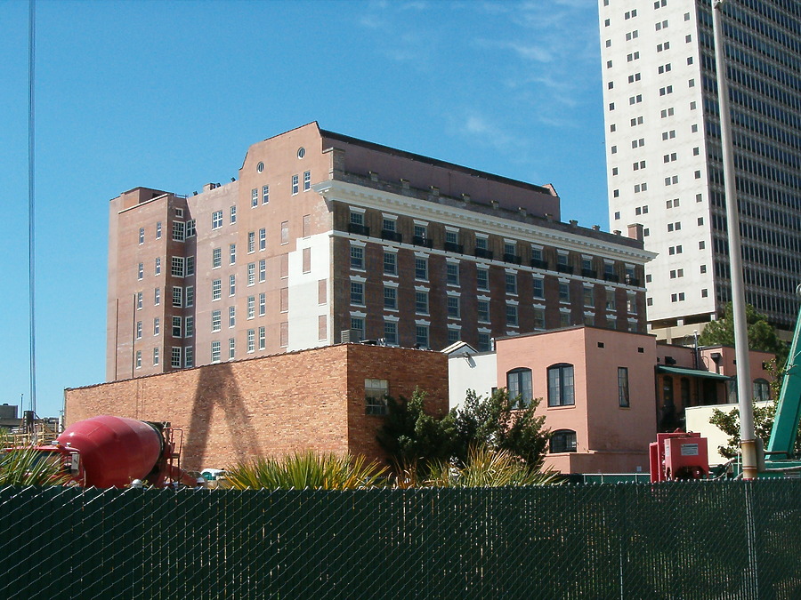 Battle House Hotel by Rodney Gunn