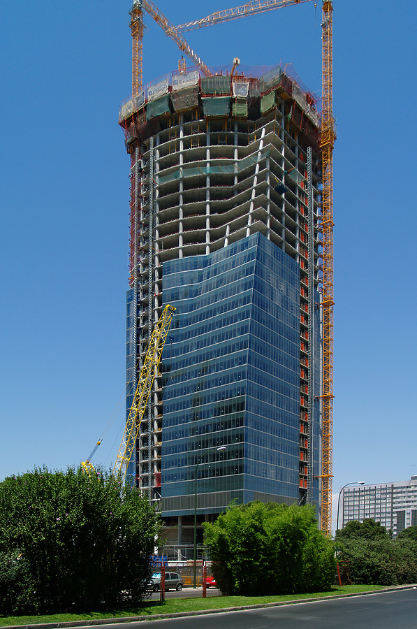 Torre Espacio by Cesar Serrano