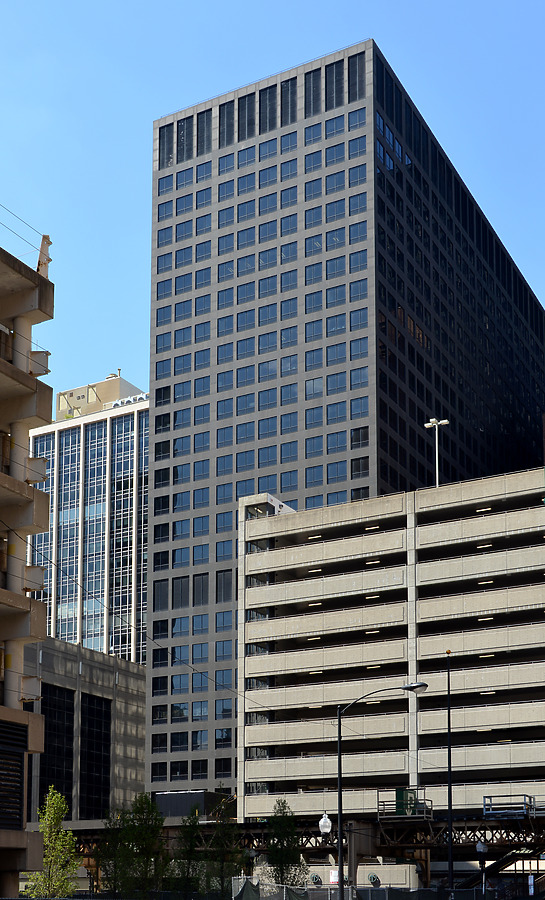 Metcalfe Federal Building by John W. Cahill