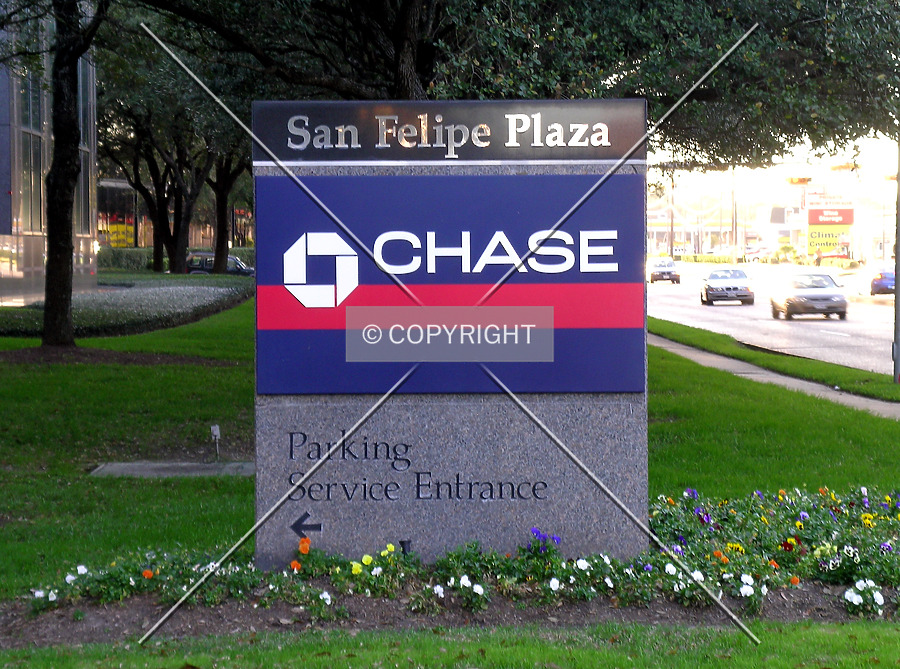 San Felipe Plaza by Serdica