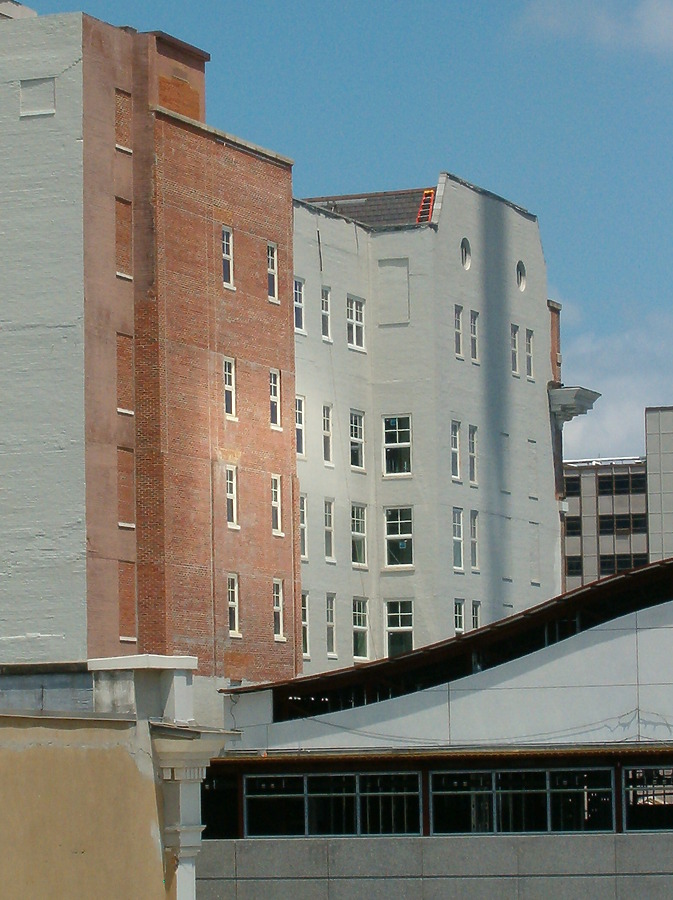 Battle House Hotel by Rodney Gunn