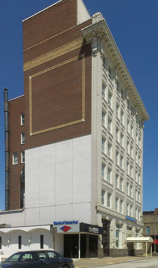 Bank of America Building by Ryan Hildebrand