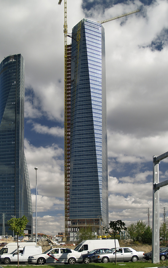 Torre de Cristal by Cesar Serrano