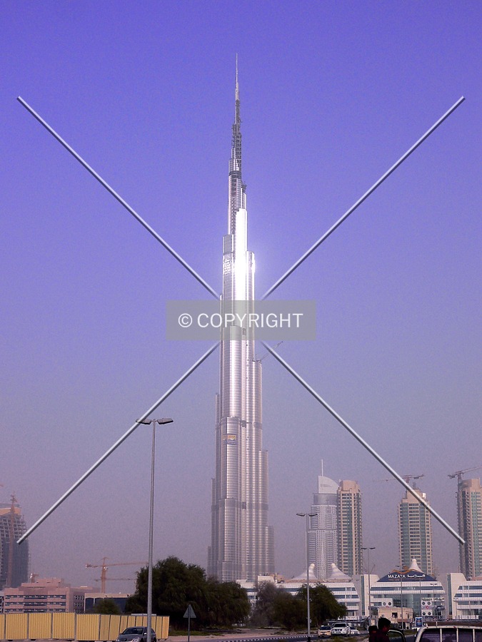 Burj Khalifa by Arvin Daeizadeh