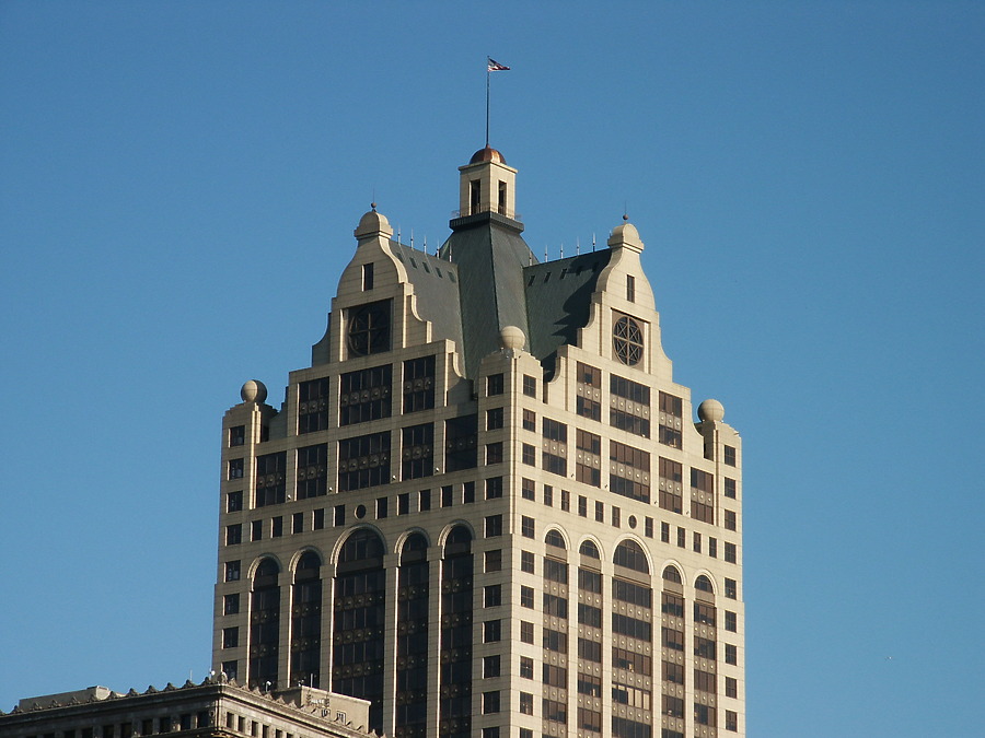 100 East Wisconsin by Daniel Kieckhefer