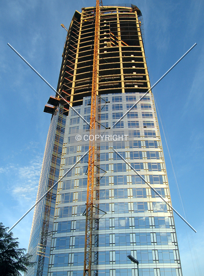 Torre Repsol YPF by Maximiliano Buono