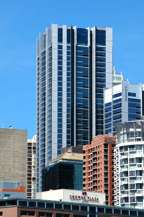 Lumière Residences by John Bek