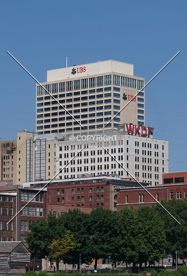 UBS Tower by Ryan Hildebrand