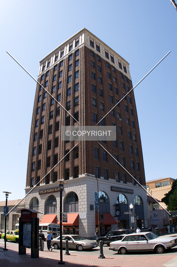 Wells Fargo Building by Martin Bugajski