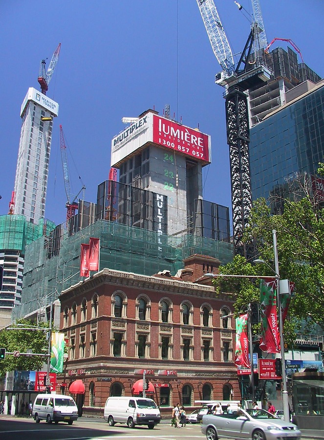 Lumière Residences by John Bek