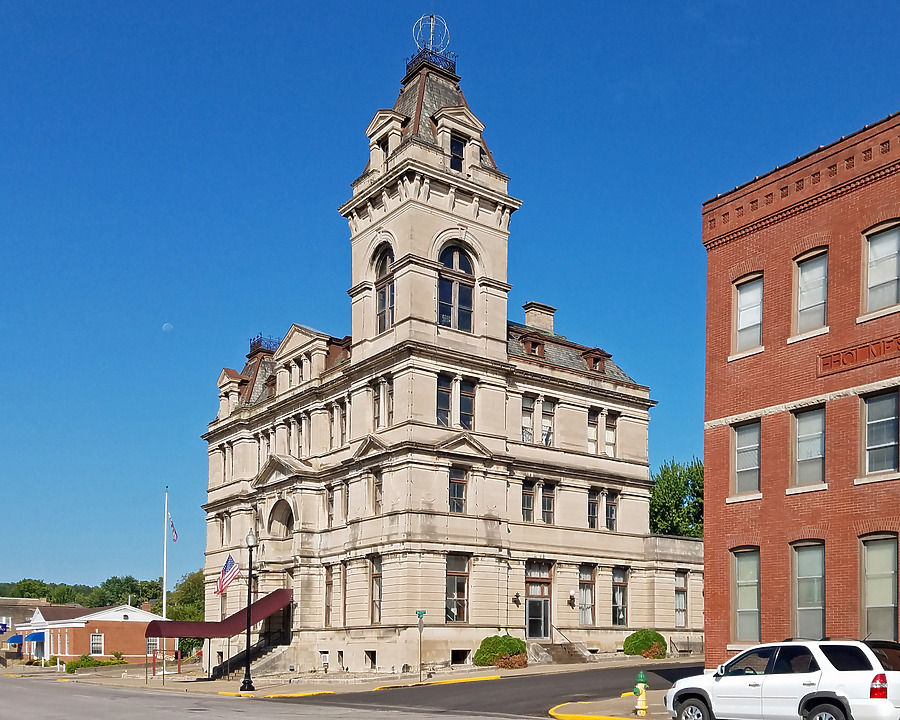 Federal Building by Ryan Hildebrand