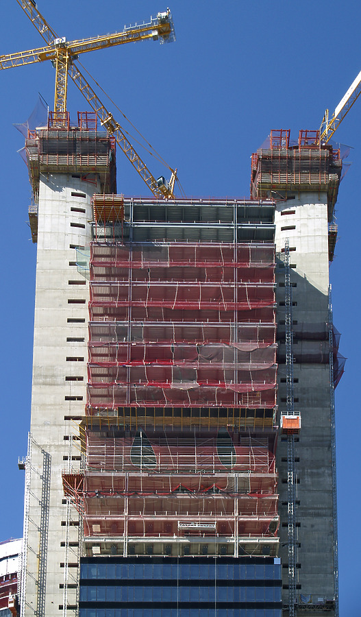 Torre Caja Madrid by Cesar Serrano
