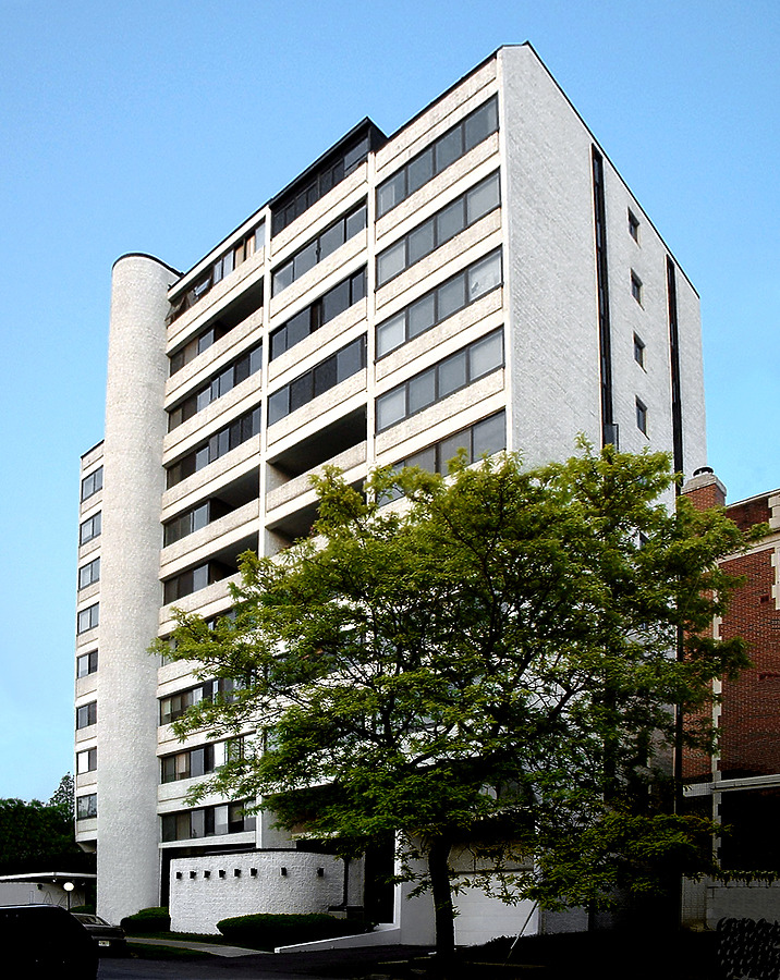 Plaza 550 Condominium by John Cahill