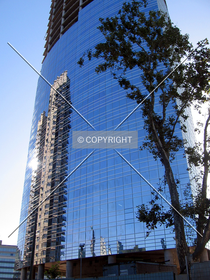 Torre Repsol YPF by Maximiliano Buono