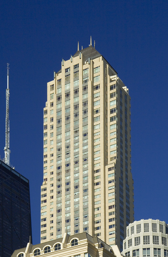 Park Tower by Pavel Toczynski