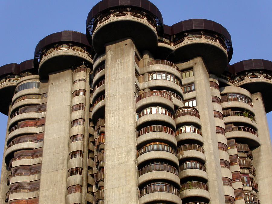 Torres Blancas by Cesar Serrano