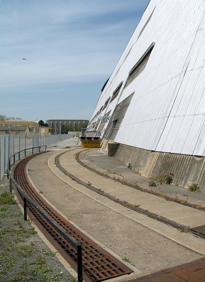 Moffett Field Hangar One by Jason Ferguson