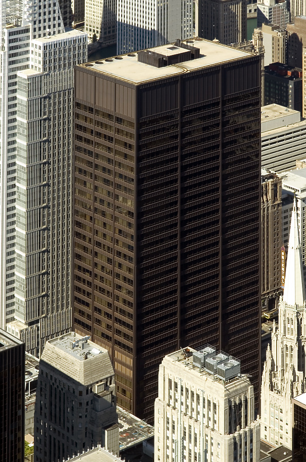 Richard J. Daley Center by Pavel Toczynski