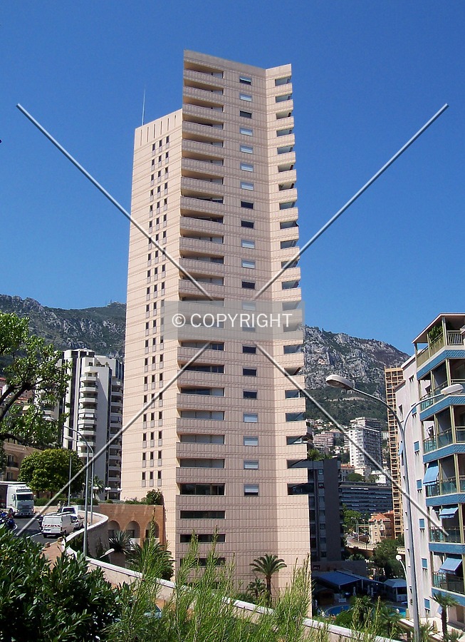 Le Mirabeau by Florian Barbier