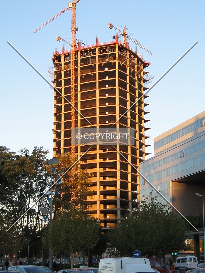 Torre Repsol YPF by Maximiliano Buono