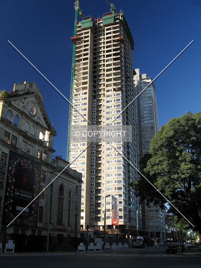 Torre del Boulevard by Maximiliano Buono