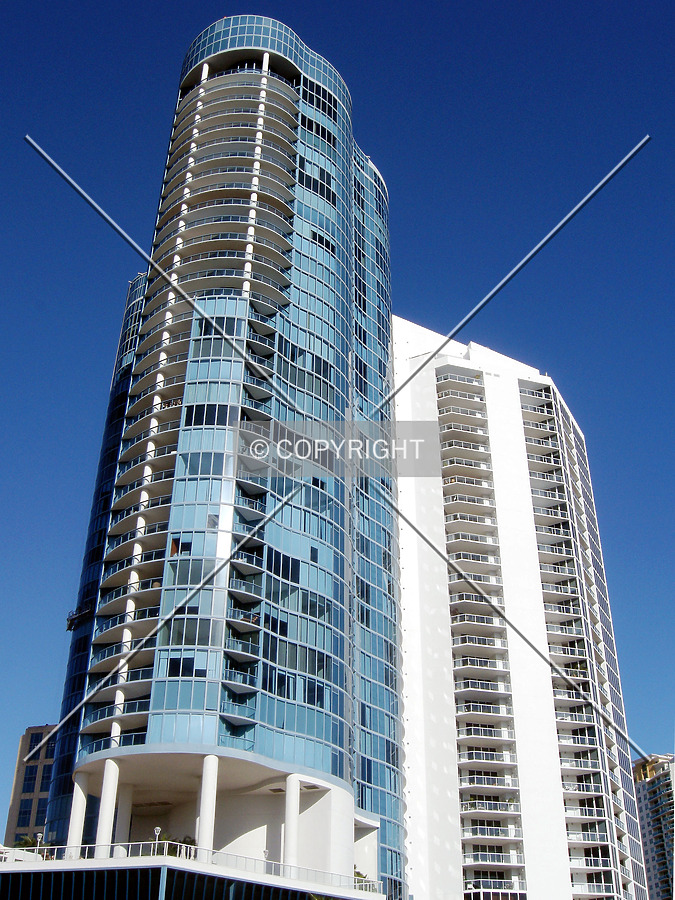 Las Olas River House by Jorge Molina