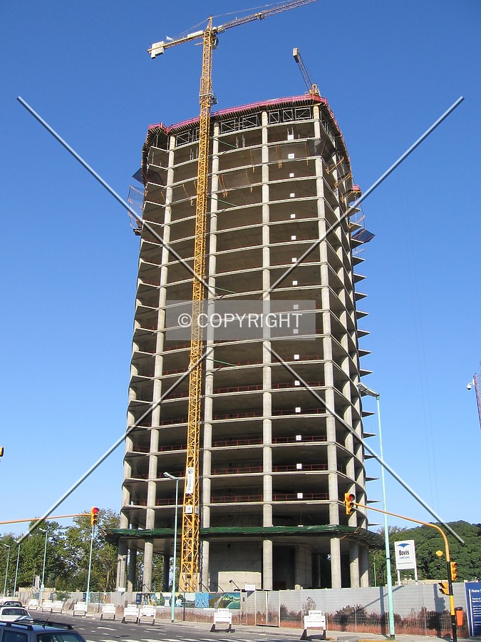 Torre Repsol YPF by Maximiliano Buono